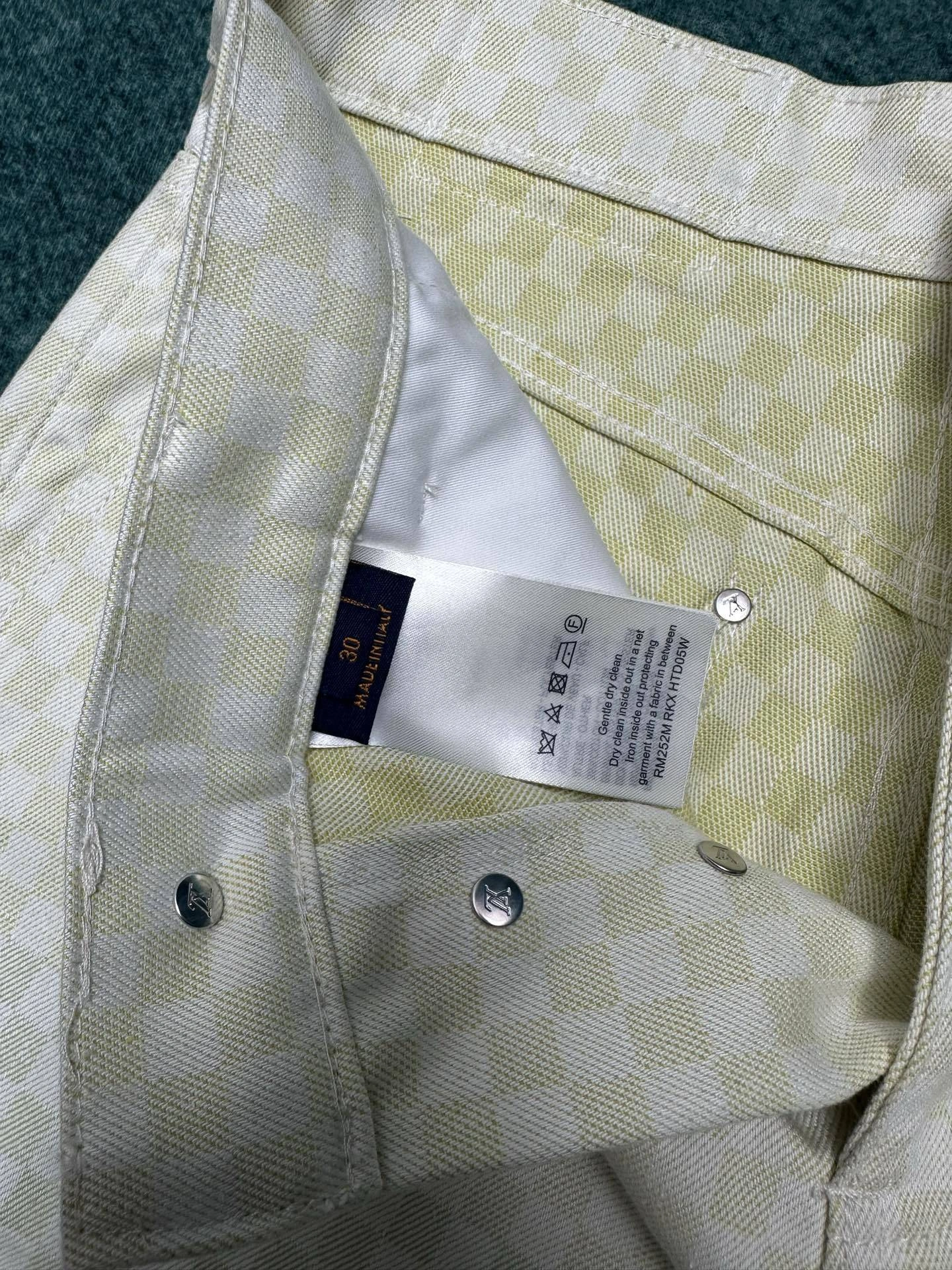 wg.luxury- 8V item:E-F409F1018